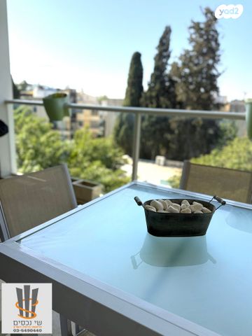 דירה, הדר, רמת השרון