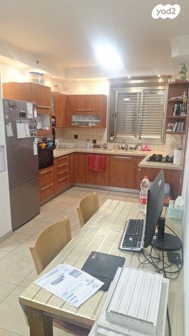 דירה, שדרות מנחם בגין, רמת הדר, גבעת שמואל