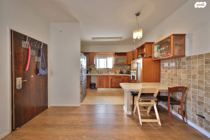 גג/ פנטהאוז, ורד 12, מוצקין הותיקה, קרית מוצקין