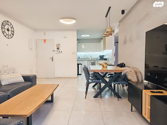 דירה, מוריה, מודיעין מכבים רעות