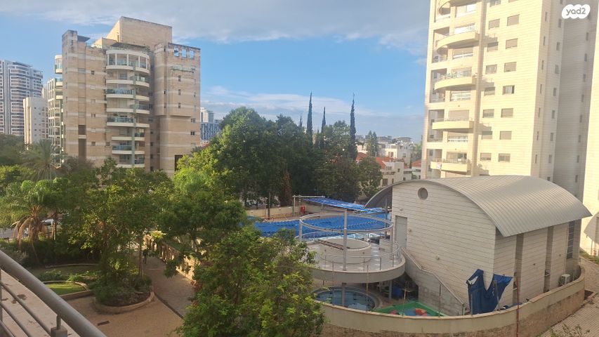 דירה, שדרות מנחם בגין, רמת הדר, גבעת שמואל