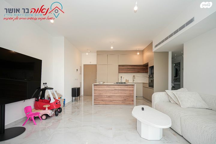 גג/ פנטהאוז, סוקולוב 12, רוטשילד עצמאות, בת ים