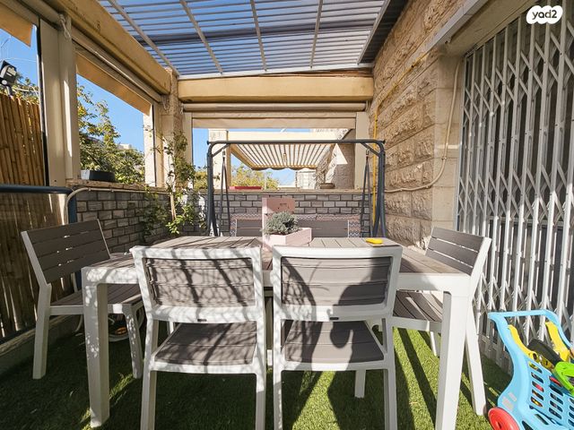 דירה, מוריה, מודיעין מכבים רעות