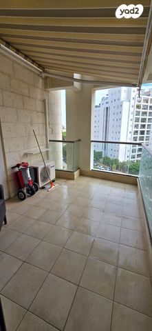 דירה, האלוף אהרון יריב 2, חולון