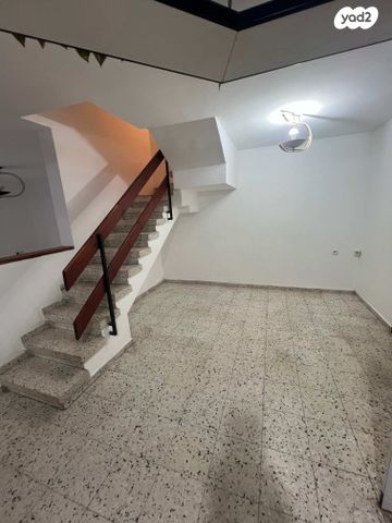 בית פרטי/ קוטג', טרומפלדור, בית וקאנטרי, גיורא יוספטל, גבעת שמואל