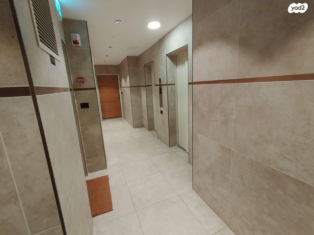 גג/ פנטהאוז, חולון