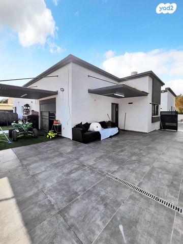 בית פרטי/ קוטג', ברוש