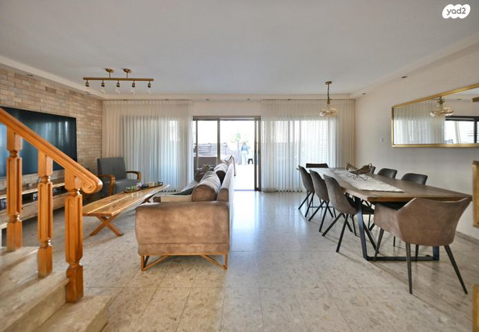 בית פרטי/ קוטג', המגילה, נווה חוף, ראשון לציון