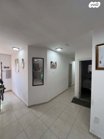 דירת גן, אופקים