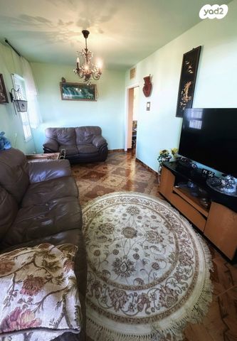 דירה, מעלה הגיבורים, בן דור, נשר