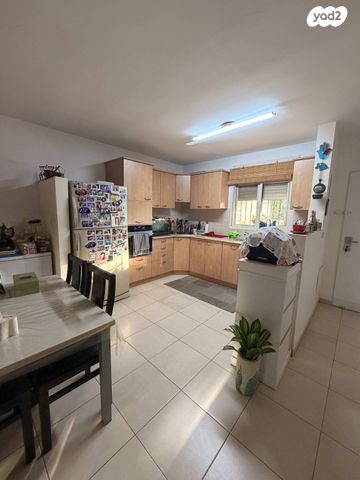 בית פרטי/ קוטג', גן יבנה מערב, גן יבנה