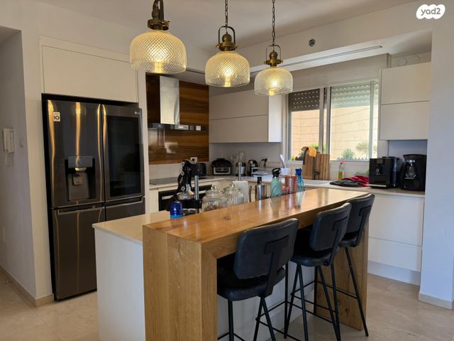 דירה, התאנה, שאר העיר, נשר