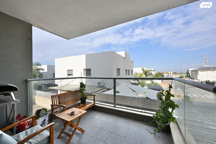 דירה, שדרות רפאל סויסה, בר לב, מזכרת בתיה