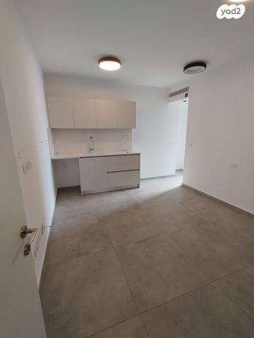 גג/ פנטהאוז, חולון