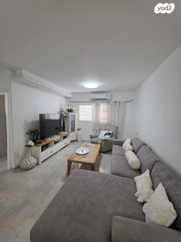 דירה, גמלא, החורש, חריש