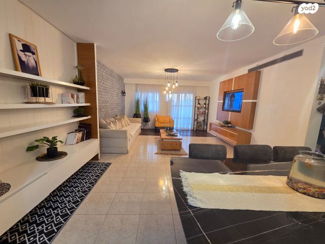 דירה, נחל נעמן, רובע י"א, אשדוד