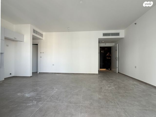 דירה, יעקב פיכמן, קרית אילון, חולון