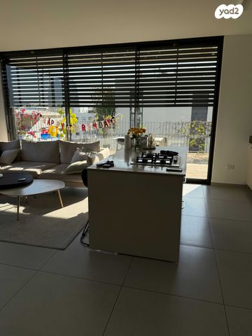 גג/ פנטהאוז, הרוגי מלכות, רמת החייל, תל אביב יפו