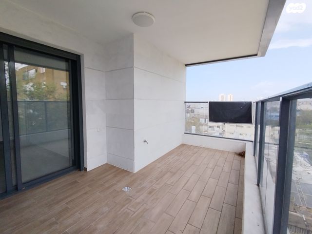 דירה, יוסף אהרונוביץ' 43, שיכון ותיקים, חולון