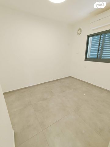 גג/ פנטהאוז, חולון