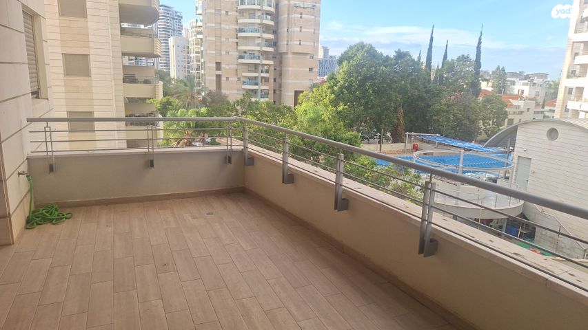 דירה, שדרות מנחם בגין, רמת הדר, גבעת שמואל