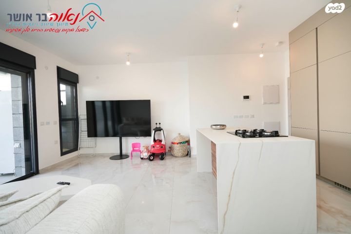 גג/ פנטהאוז, סוקולוב 12, רוטשילד עצמאות, בת ים