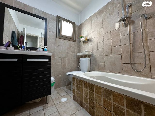 דירה, שמעון דובנוב, מפדה אזרחי, חולון