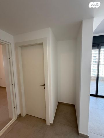 דירה, הקרן הקיימת לישראל 32, נופי בן שמן, לוד