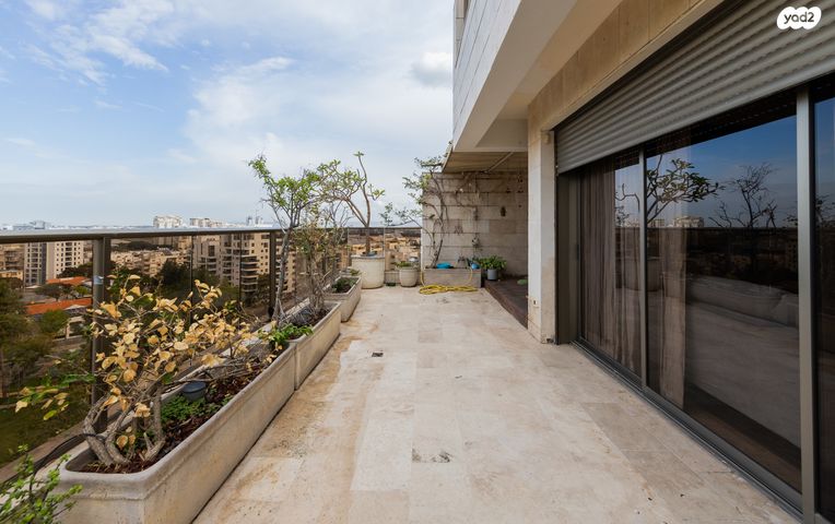 גג/ פנטהאוז, מגדיאל, הוד השרון