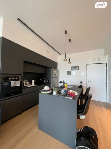 דירה, ישראל טל, מונטיפיורי, הרכבת, תל אביב יפו