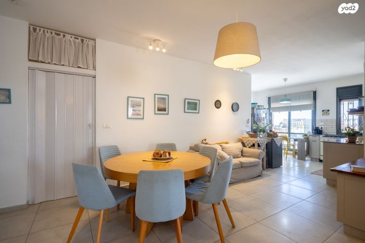 דו משפחתי, תכלת מרדכי, תקוע