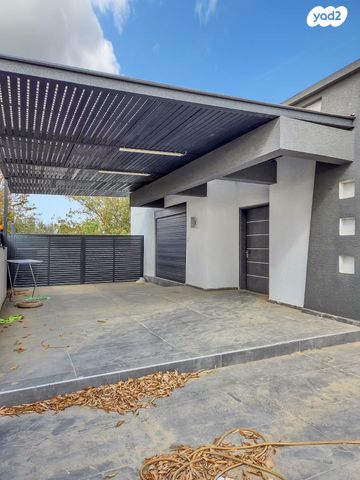 בית פרטי/ קוטג', ברוש