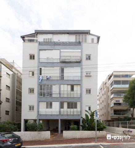 דירה, יהודה הלוי, שעריים, רחובות