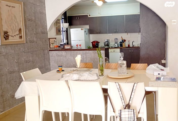 דירה, בן גוריון 8, רעננה