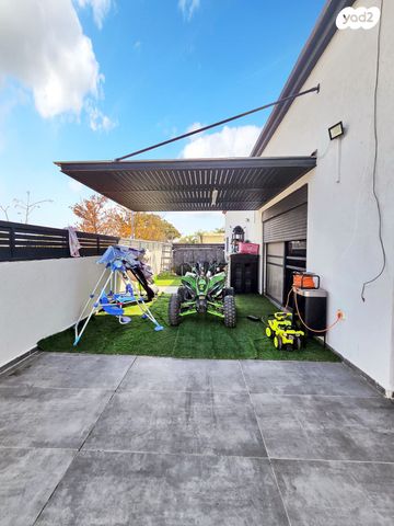 בית פרטי/ קוטג', ברוש