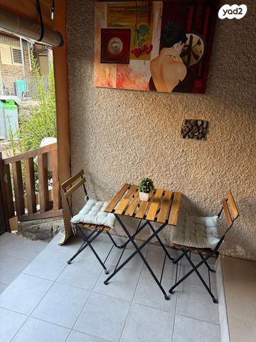 דו משפחתי, משעול גדרון 10, נווה, קצרין