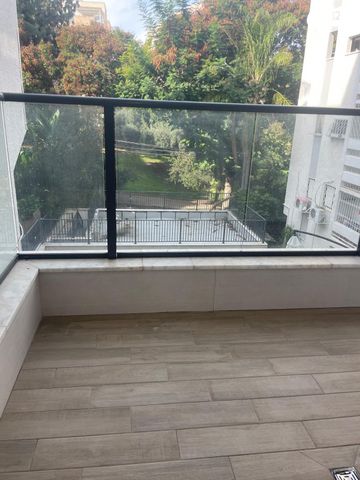 דירה, אברהם קרן, ארלוזורוב, כפר סבא