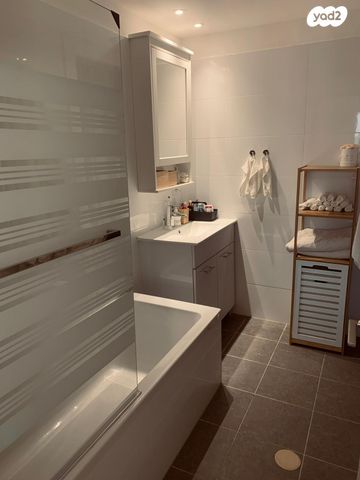 דירה, הקרן, גליל ים (מתחם הכוכבים), הרצליה