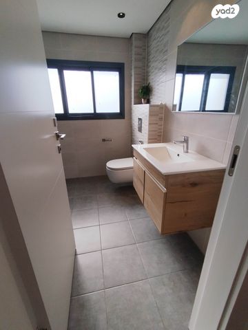 גג/ פנטהאוז, חולון