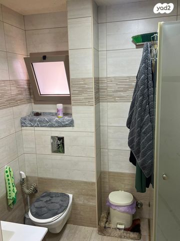 דירה, האילן, מנחם בגין, עכו