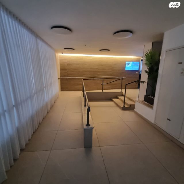 גג/ פנטהאוז, כובשי החרמון, רחובות