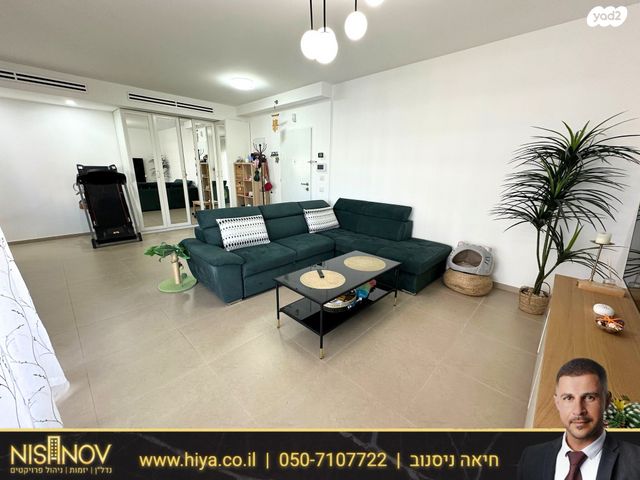 דירה, שדרות מנחם בגין, החותרים, טירת כרמל