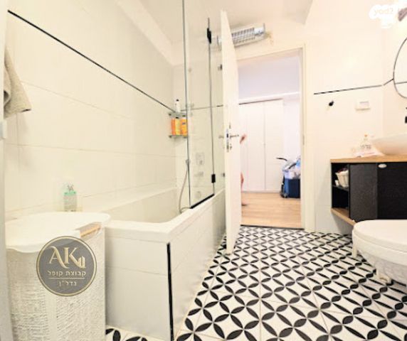 דירת גן, הרקפות, ראשון לציון