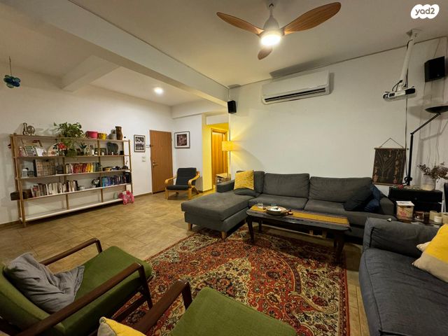 דירת גן, שבטי ישראל 45, צהלון, שיכוני חסכון, תל אביב יפו