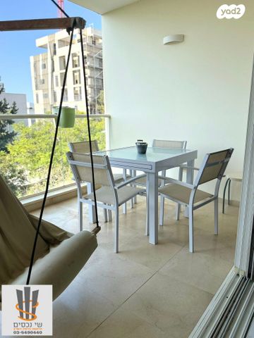 דירה, הדר, רמת השרון