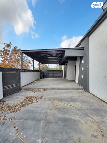 בית פרטי/ קוטג', ברוש