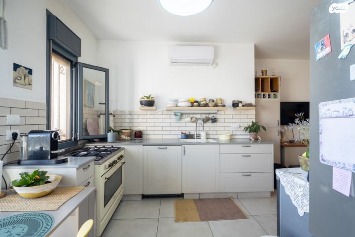 דו משפחתי, תכלת מרדכי, תקוע