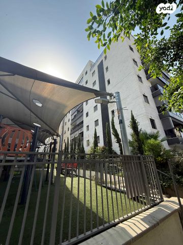 יהושע חנקין 33