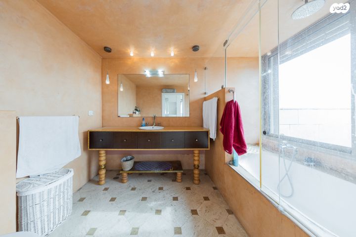 גג/ פנטהאוז, מגדיאל, הוד השרון