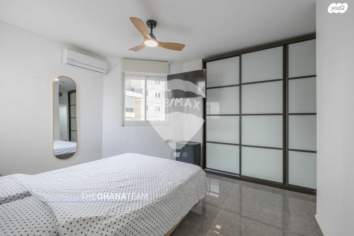 דירה, הבריגדה היהודית, גלי הים, נתניה